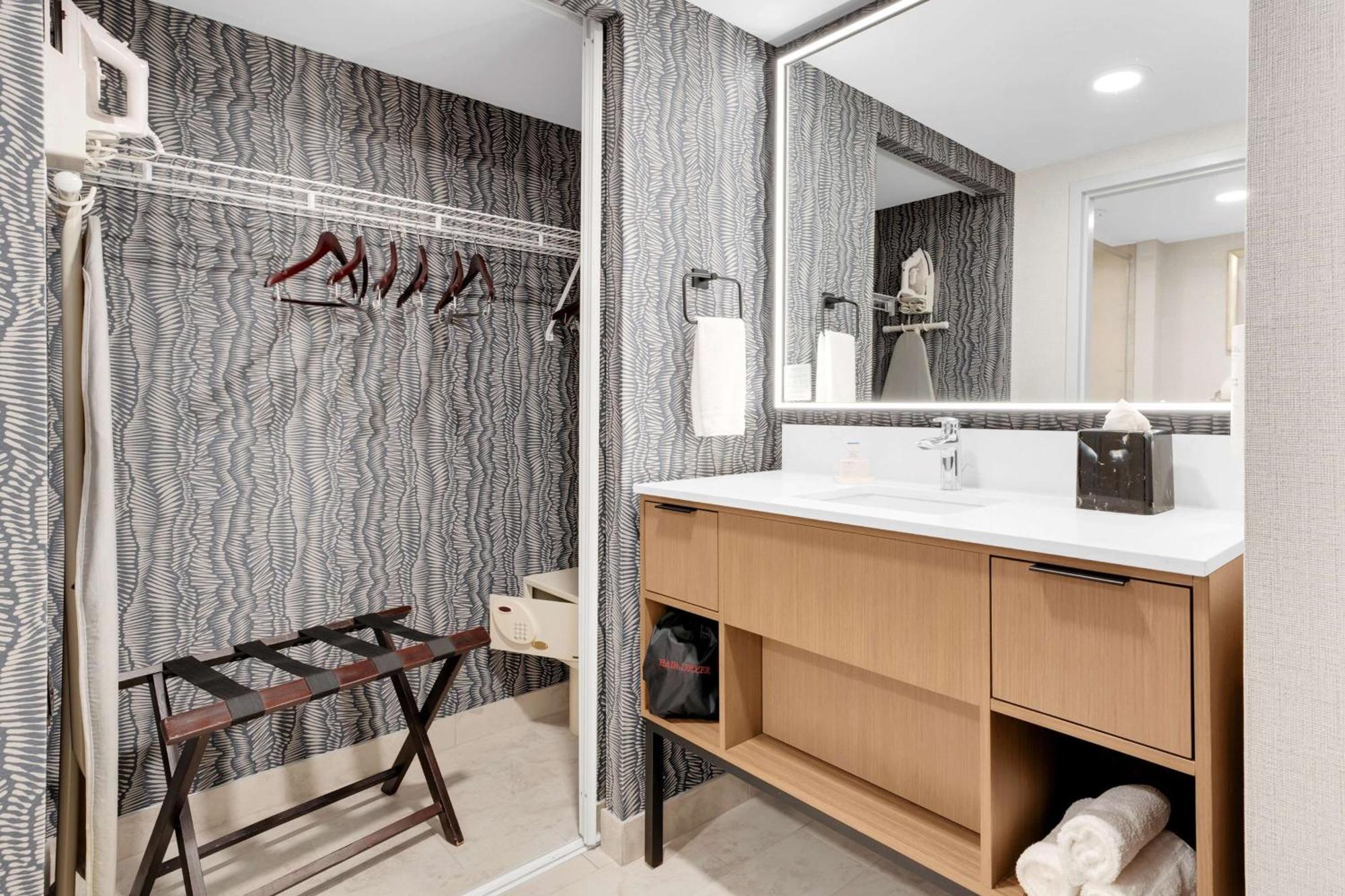 Homewood Suites By Hilton Toronto-Markham Bagian luar foto