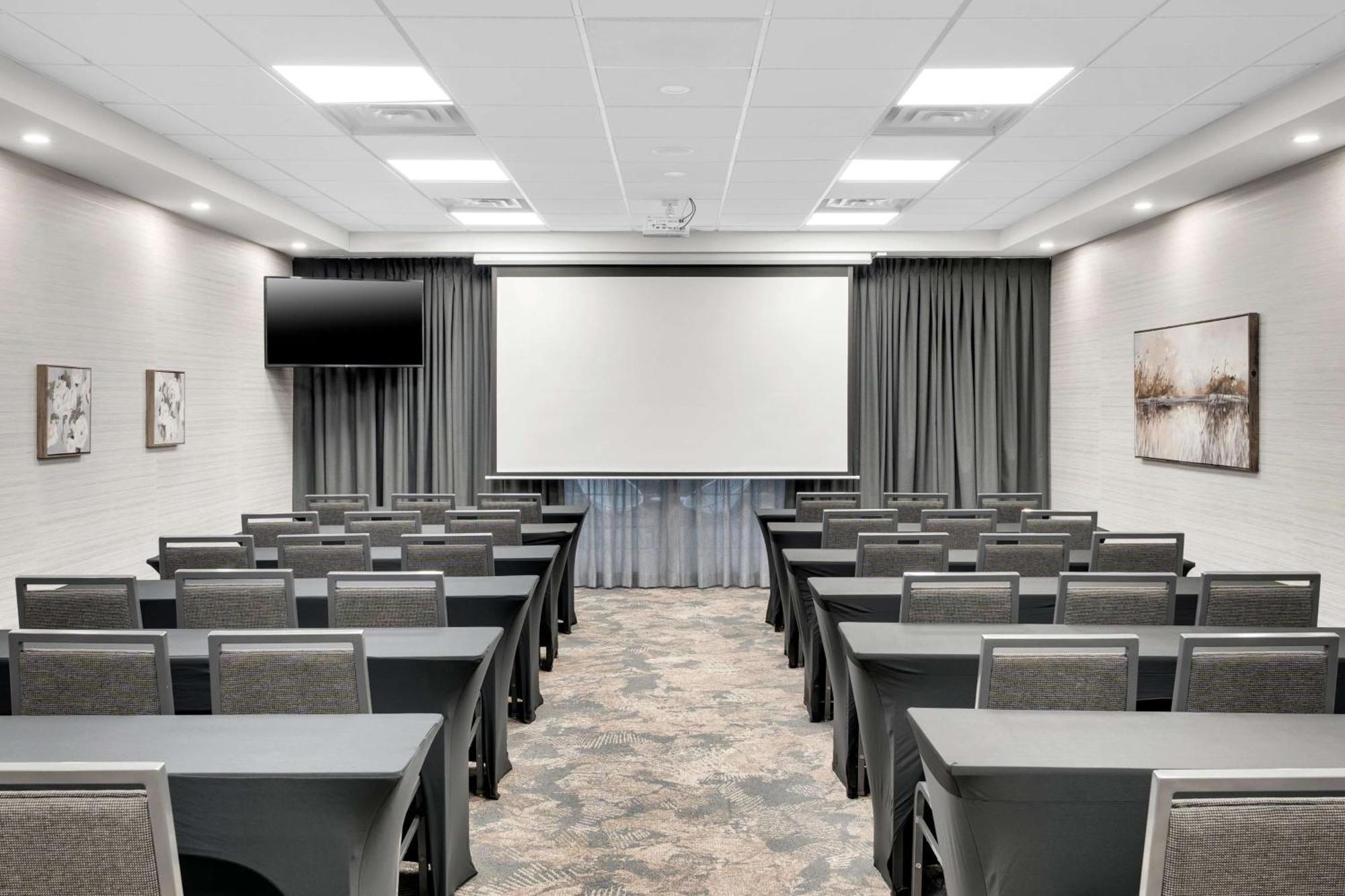 Homewood Suites By Hilton Toronto-Markham Bagian luar foto