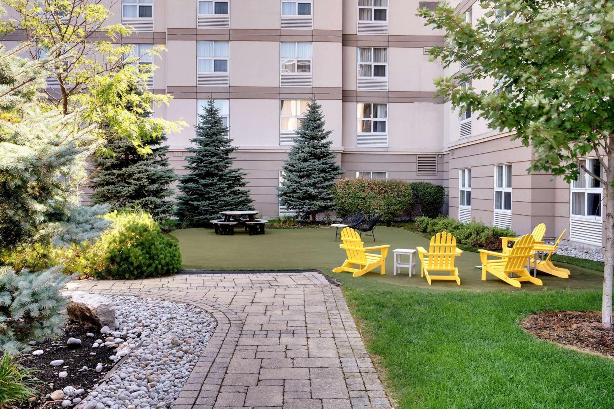 Homewood Suites By Hilton Toronto-Markham Bagian luar foto
